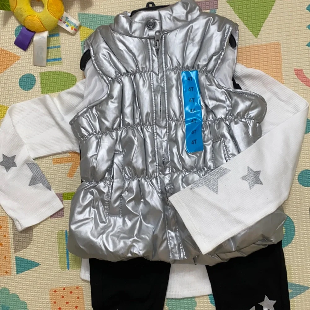 4T Girls 3 piece sets - Picture 2 of 5